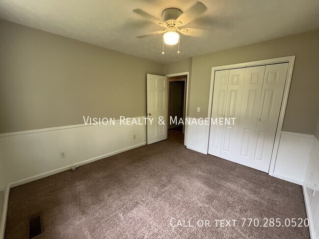 Building Photo - 55 S Greenwood Dr