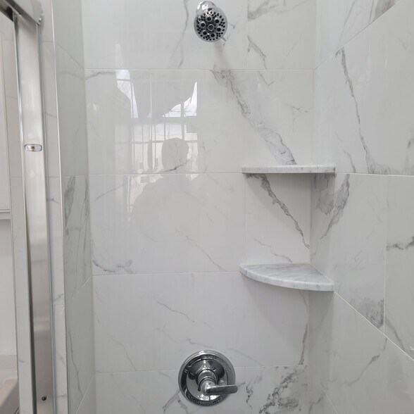 Building Photo - 435 N 39th St