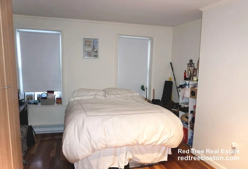 Building Photo - 702 Massachusetts Ave