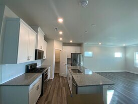 Building Photo - 12408 Larue Ln