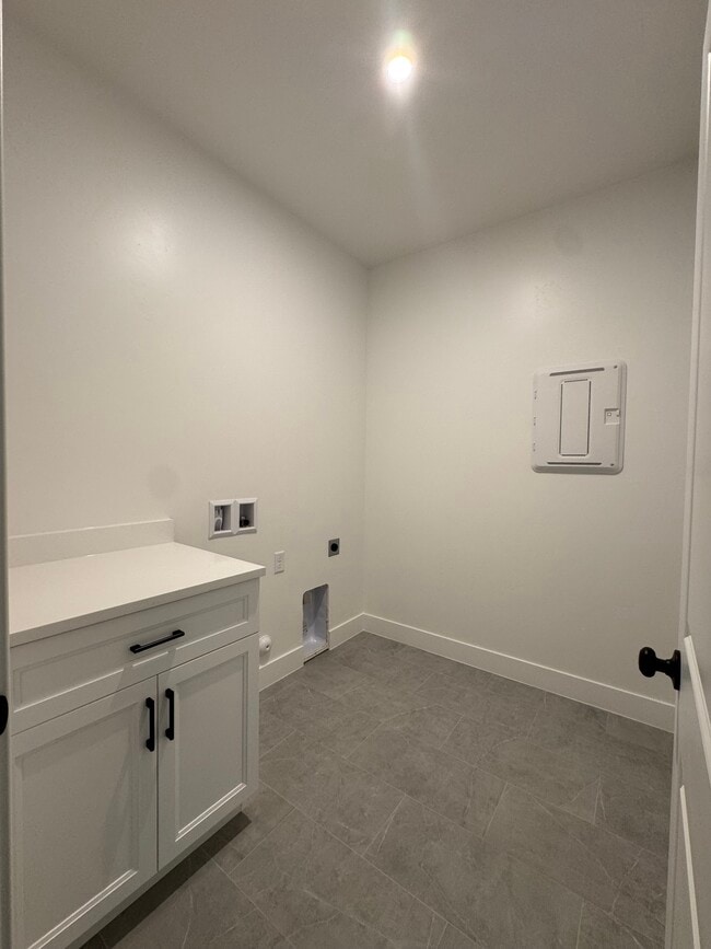 Building Photo - 1593 E Dihedral Dr