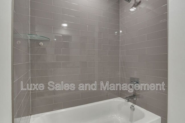 Building Photo - 7907 NW 135th Terrace