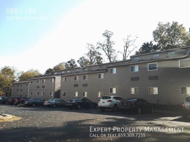 Primary Photo - 562 Woodland Ave
