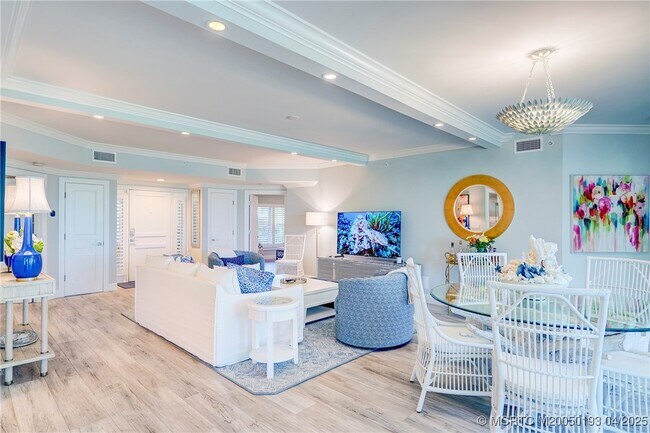 Building Photo - 5799 NE Island Cove Way