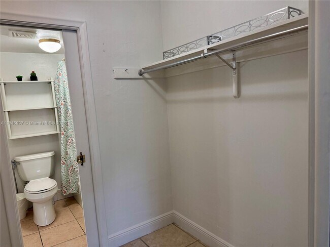 Building Photo - 15888 SW 95th Ave