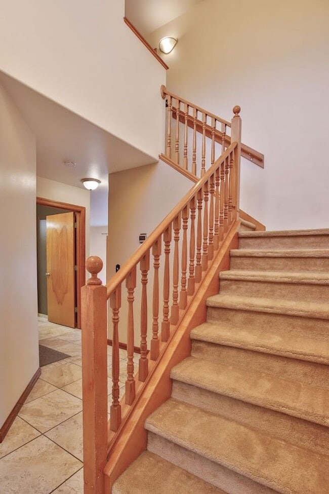 Building Photo - Lovley Home in Oak Harbor and Pet Friendly!