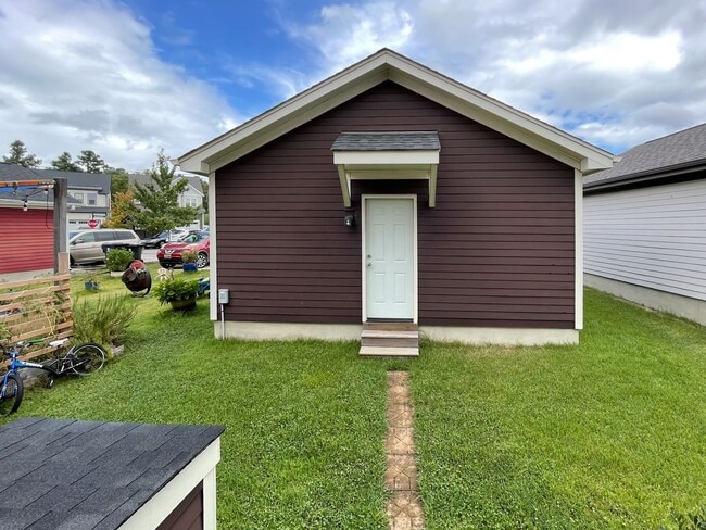 Building Photo - Modern Luxury in the Heart of Briar Chapel – Walk to Everything! (flexible move-in)