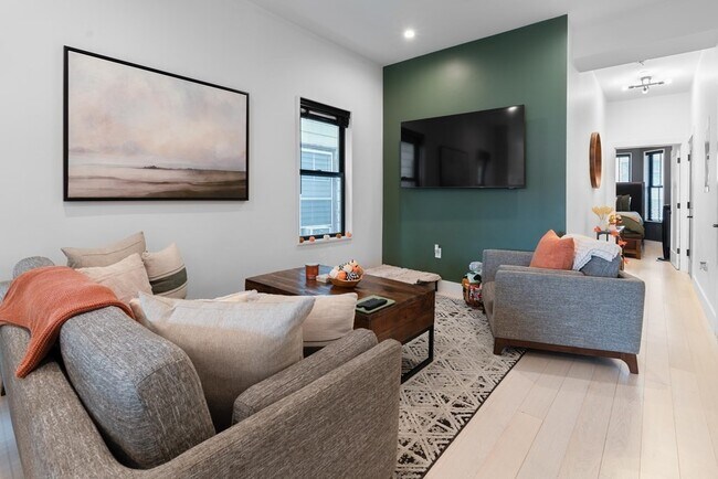 Building Photo - 143 Trenton St