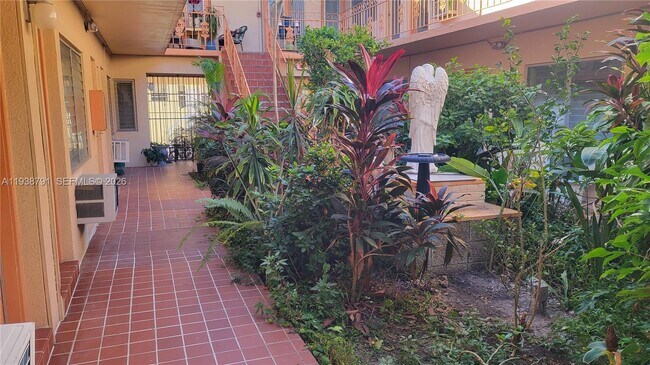 Building Photo - 1050 Pennsylvania Ave