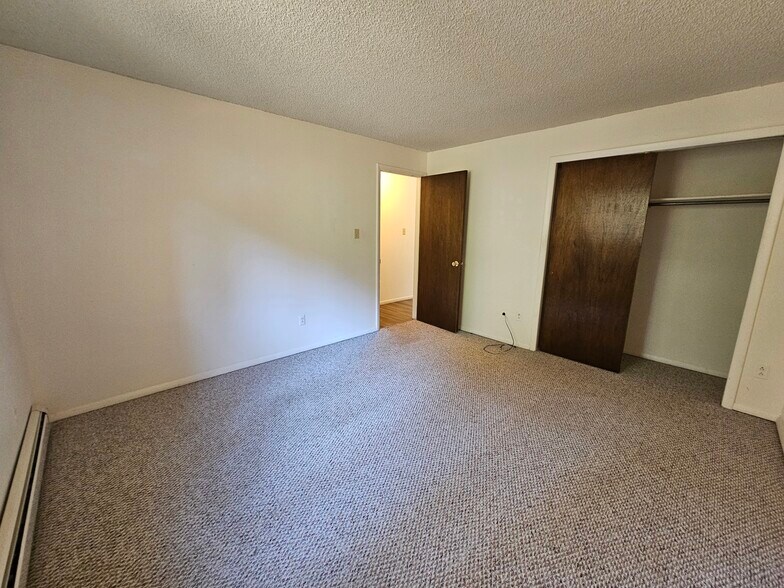 Building Photo - 10215 Ute Pass Ave
