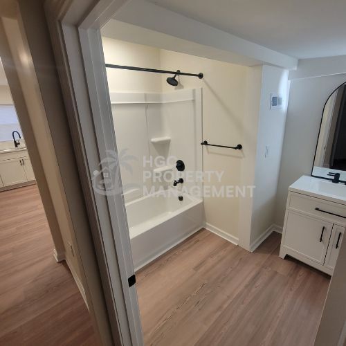 Building Photo - 1004 Ware St