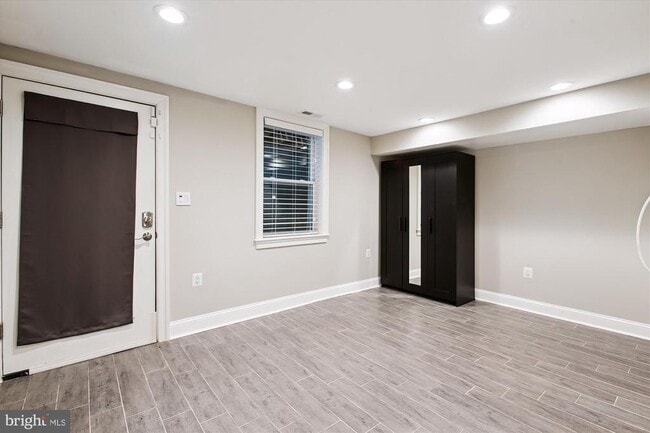Building Photo - 1423 Montello Ave NE