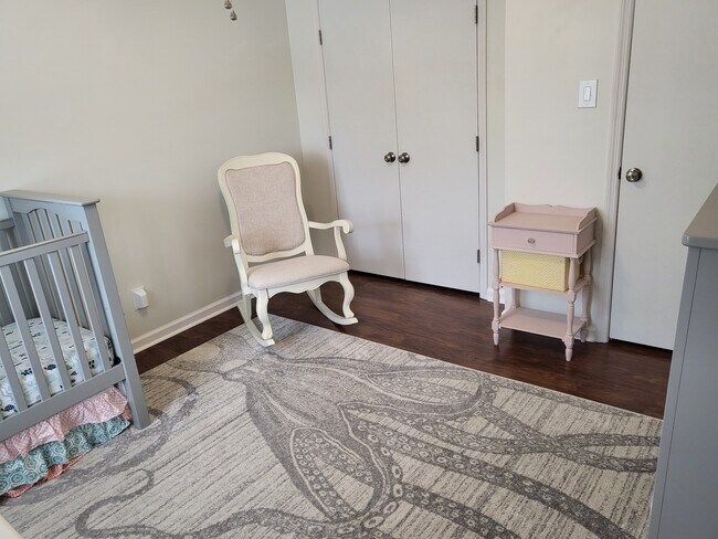 Building Photo - 104 Windsor Ct