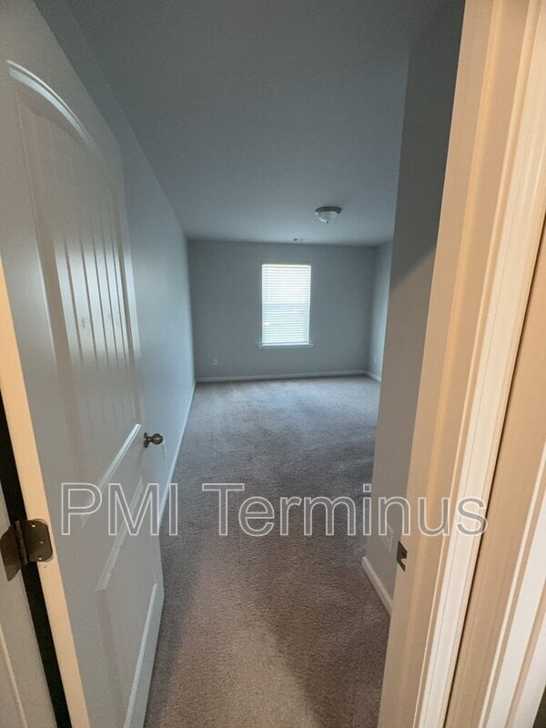Building Photo - 4637 Blake Lp