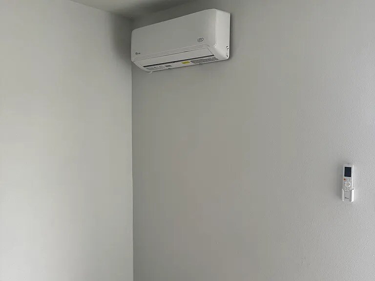 Building Photo - 1587 Claremont Pl