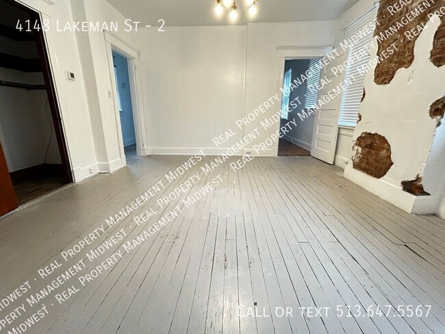 Building Photo - 4148 Lakeman St