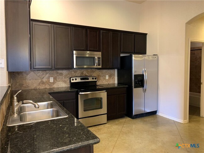 Building Photo - 235 Anne Louise Dr