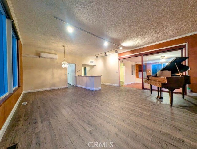 Building Photo - 31390 Mesa Dr