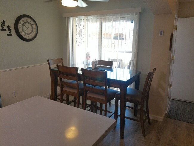 Building Photo - Beautiful updated condo in Los Lagos Upstairs unit. Available March 15 to Dec 31st 2026