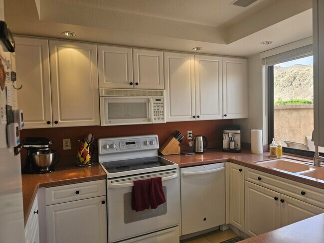 Building Photo - 101 La Cerra Dr