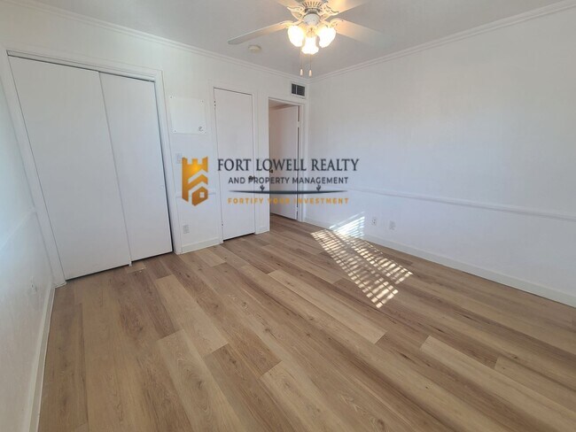 Building Photo - Beautiful 2 bedroom 2 bathroom home!