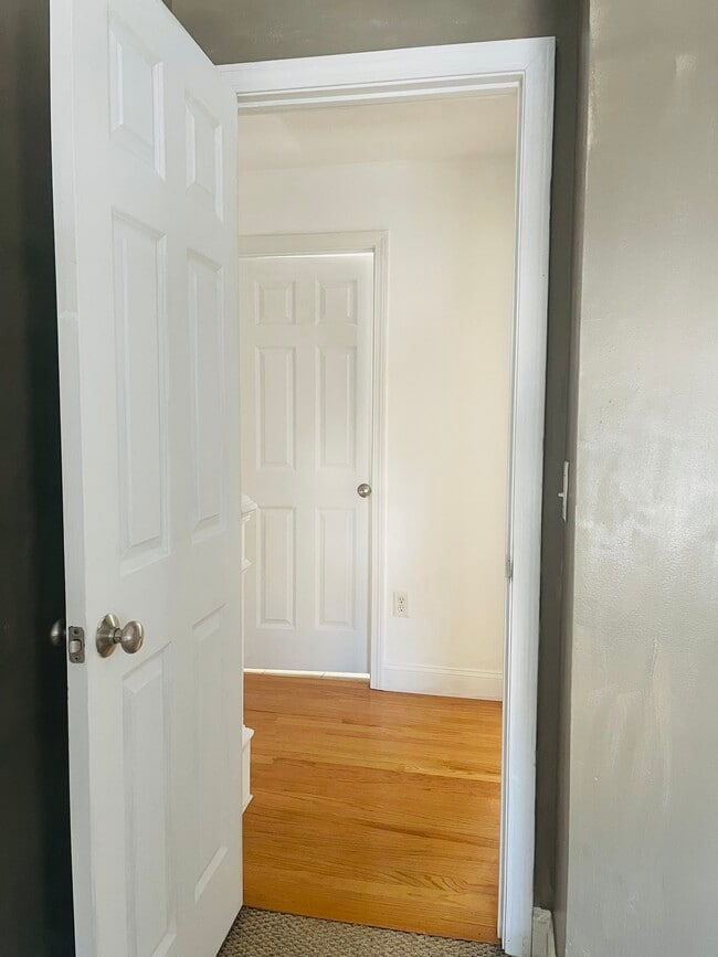 Building Photo - 48 Greenleaf St