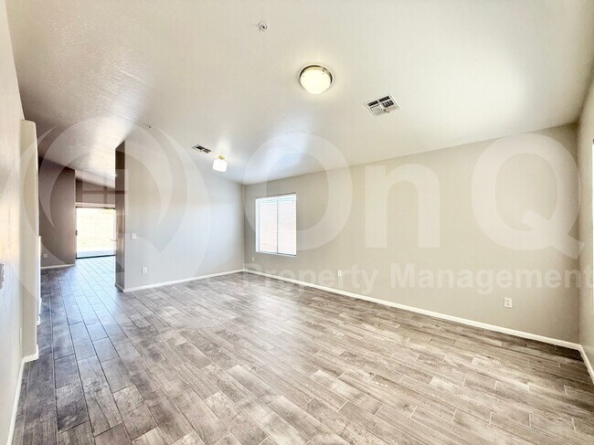Building Photo - 15723 N 102nd St