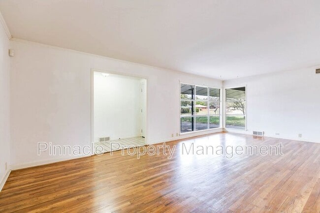 Building Photo - 2618 A&M