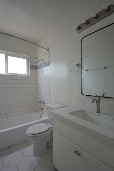 Building Photo - 6271 Kester Ave