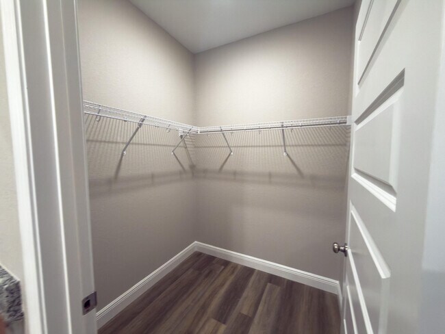 Building Photo - 6635 Water St