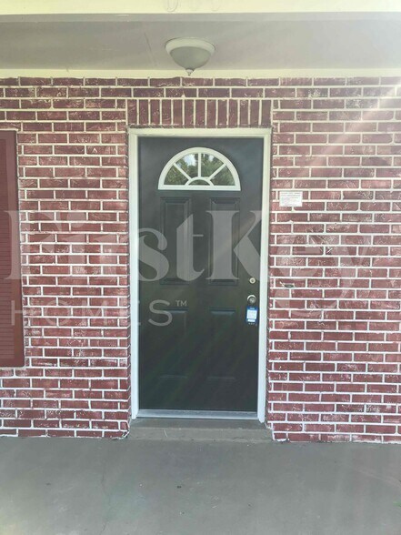 Building Photo - 660 Flagler Dr