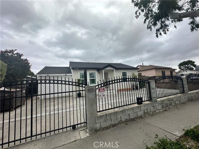 Primary Photo - 1318 W 131st St