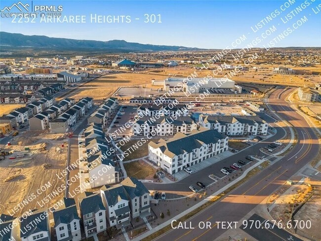 Building Photo - 2252 Arikaree Hts