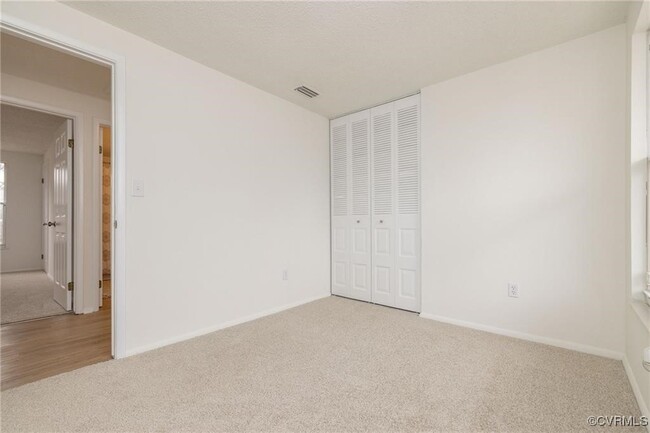 Building Photo - 14605 Helmsman Ct