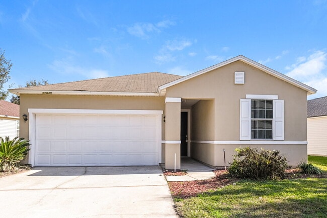 Building Photo - 11839 Alexandra Dr