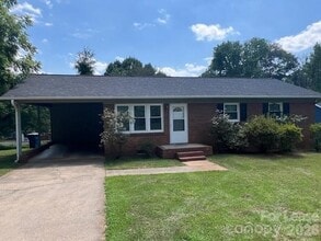 Building Photo - 405 Copeland Park