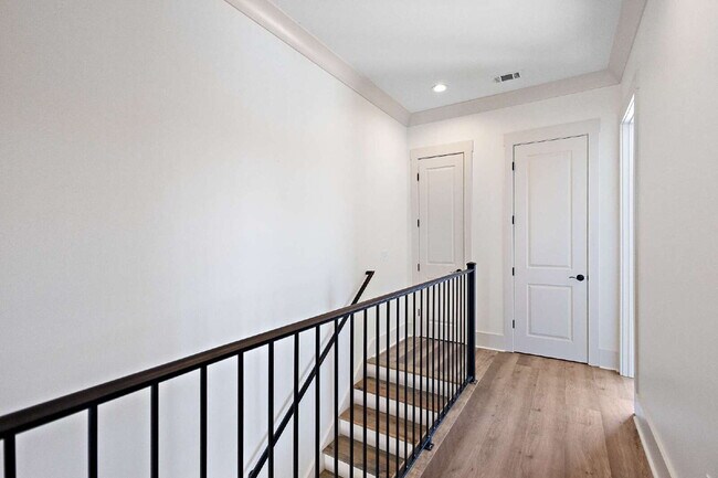 Building Photo - Luxury Townhome for Rent in Waterpointe | 3 Bed | 2.5 Bath | Private Courtyard