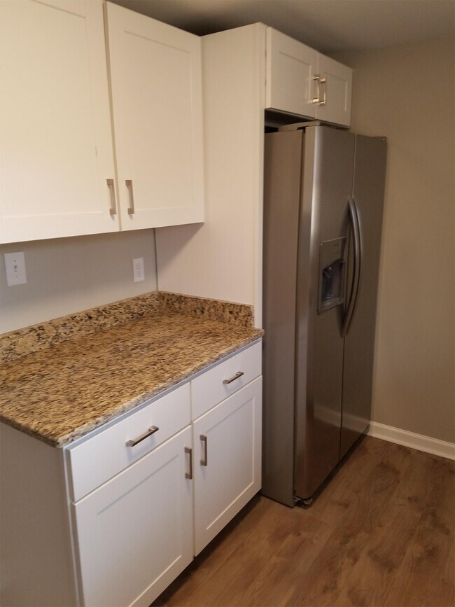 Building Photo - 85 Aurora Vis Dr