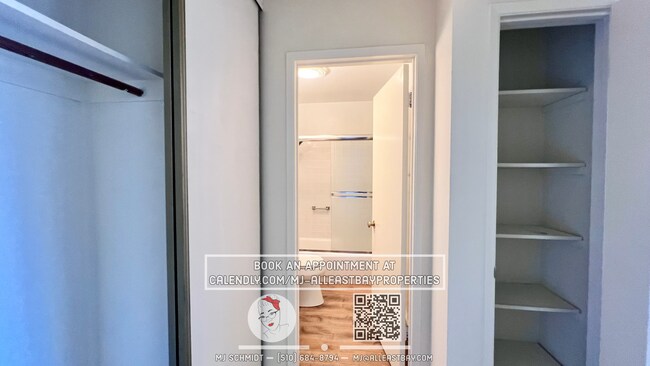 Building Photo - Beautiful sunny top floor condo, includes ...