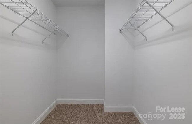 Building Photo - 19016 Yellow Birch Dr