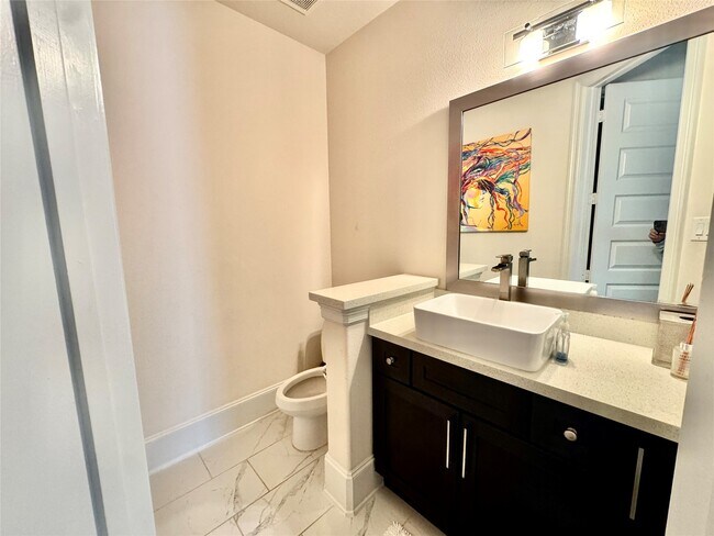 Building Photo - 16803 Bark Cabin Dr