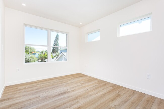 Building Photo - 3564 Bancroft St
