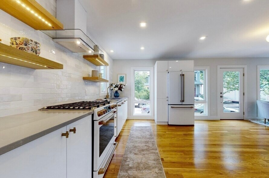 Kitchen - 58 Lincoln St