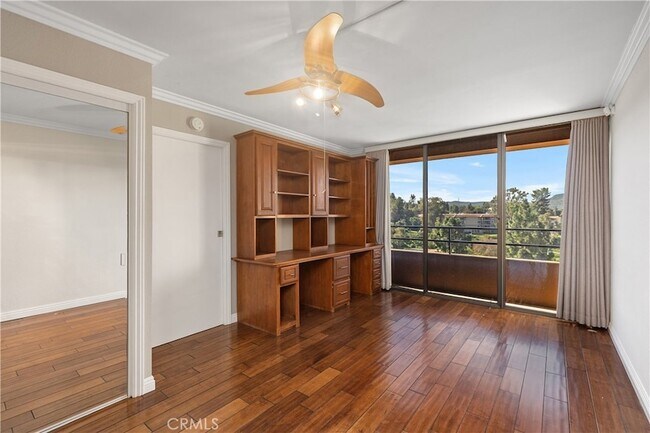 Building Photo - 24055 Paseo Del Lago W
