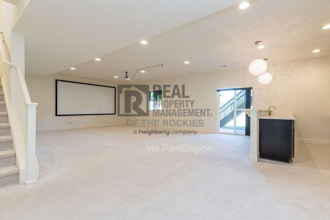 Building Photo - 5720 Big Canyon Dr