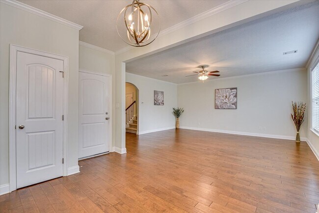 Building Photo - 5564 Connor Dr