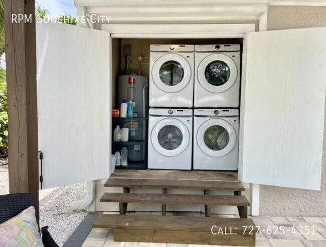 Building Photo - 7700 Boca Ciega Dr