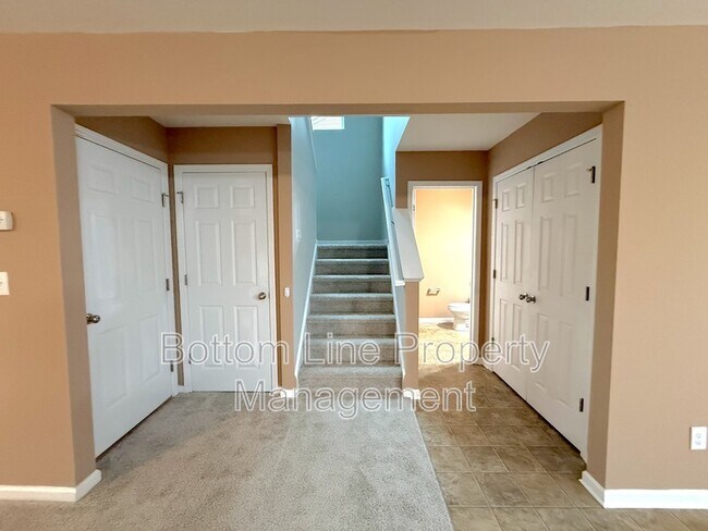 Building Photo - 1521 Van Ness Ln