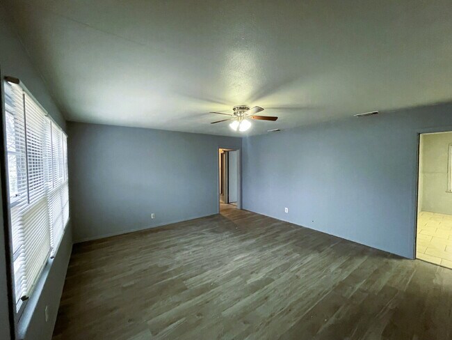 Building Photo - Stunning Remodeled Home Located Near Wheel...