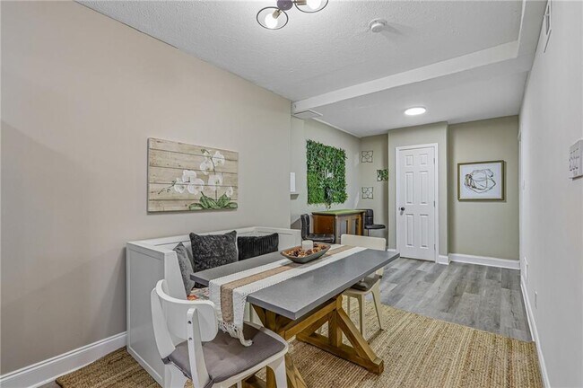 Building Photo - 3898 Skidmore Dr